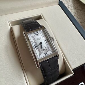 Longines Dolcevita 23.30 x 37.00mm